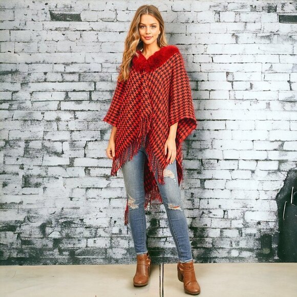 Houndstooth Poncho Red Faux Fur - Picture 3 of 7